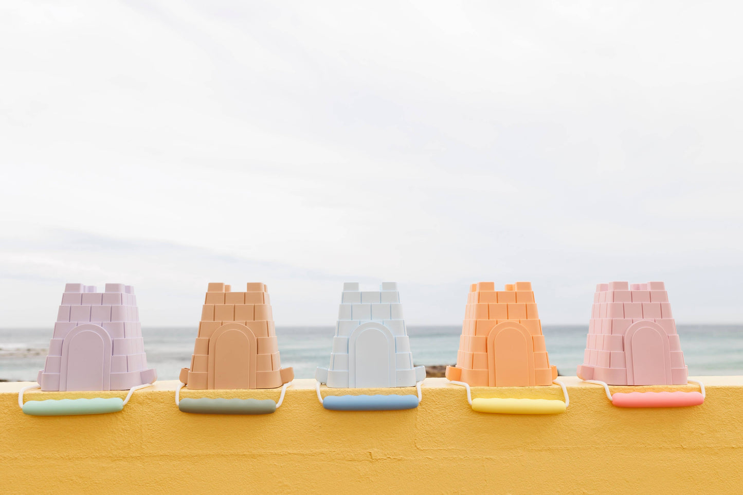 Clovelly castle bucket - new silicone castle-shaped bucket