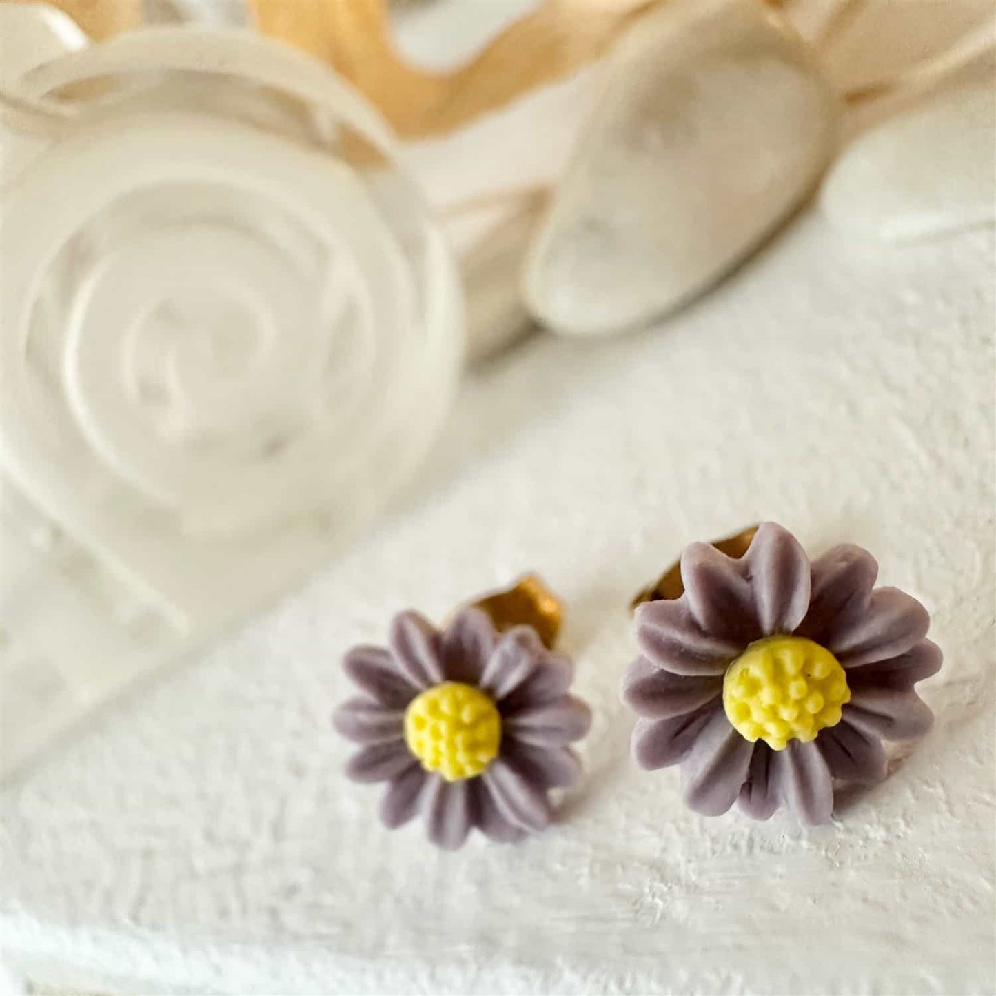 Bellis Porcelain Daisy Stud Earrings - Purple