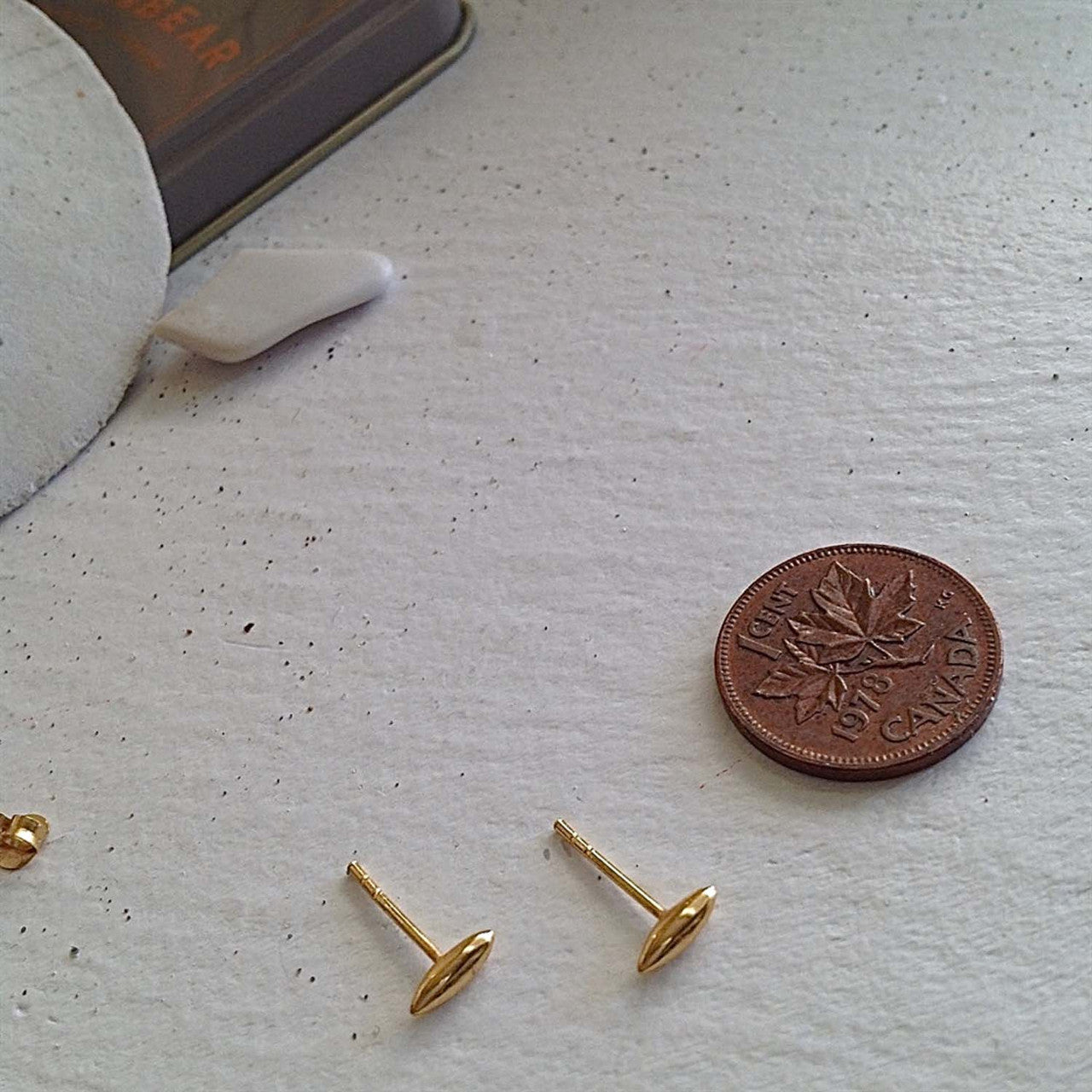 Brancusi Minimalist Stud Earrings in Gold Vermeil