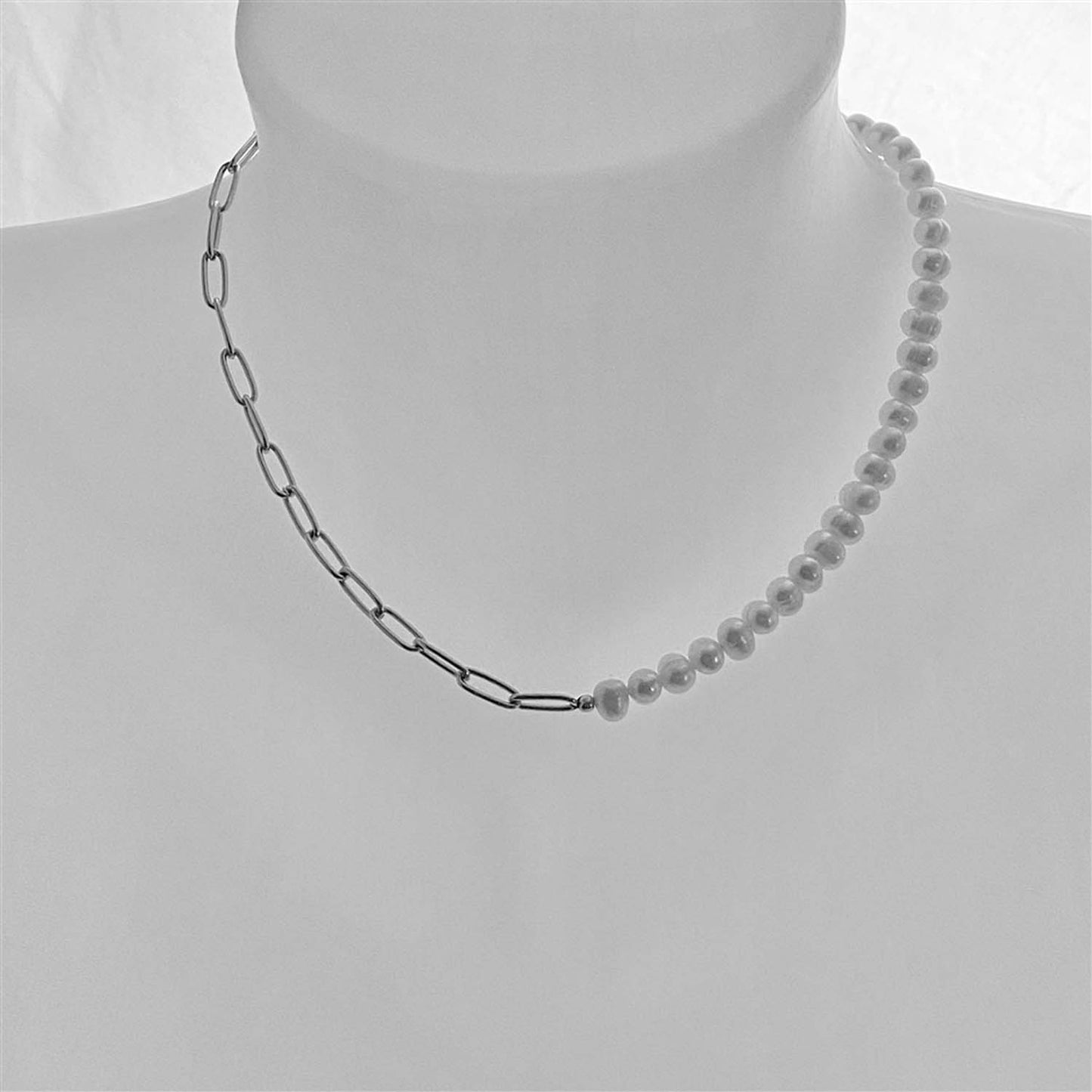 Champs Élysées Freshwater Pearl and Gold Paperclip Chain Necklace