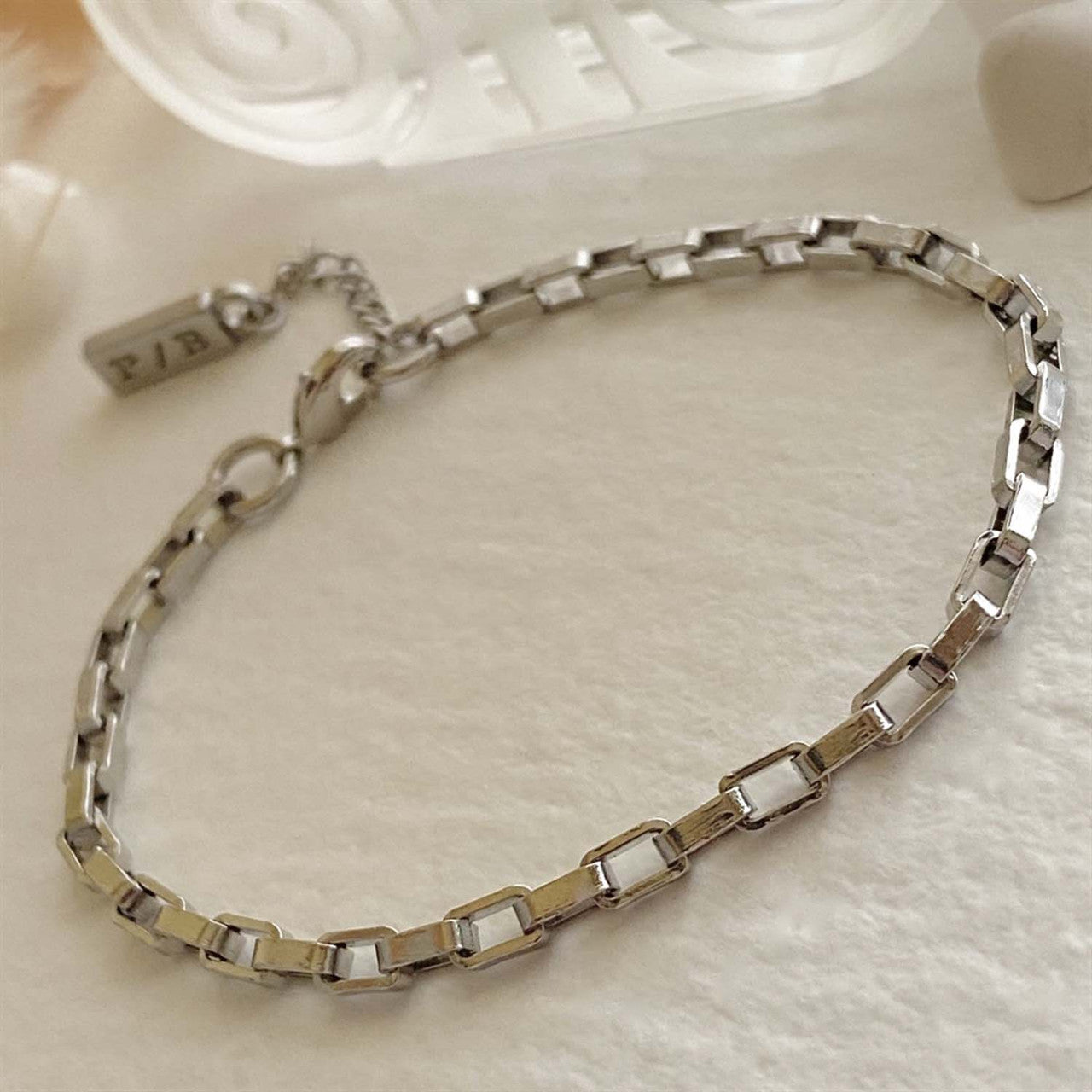 Dua Rectangular Box Chain Bracelet - Silver