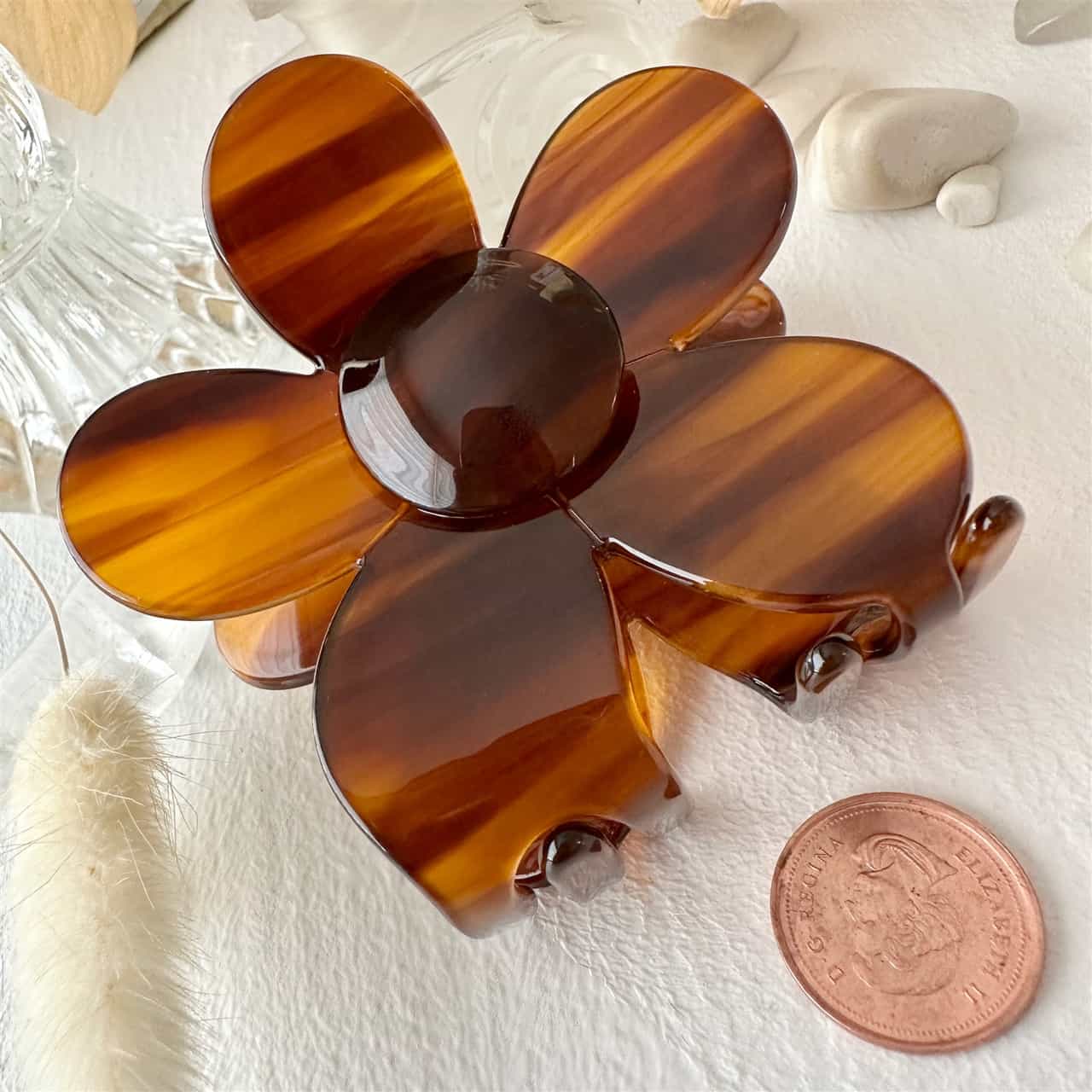 Flower Power Acrylic Hair Claw - Chestnut