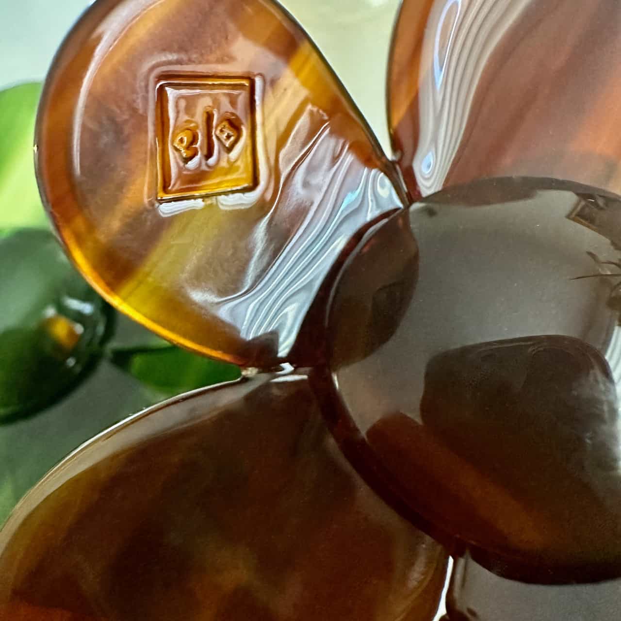 Flower Power Acrylic Hair Claw - Chestnut