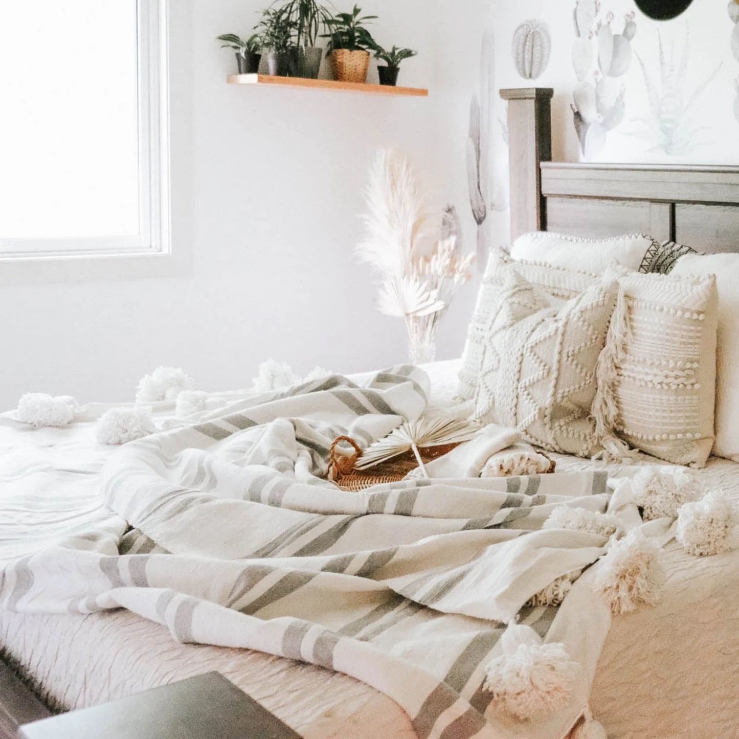 Monochrome Striped Moroccan Pom Pom Blanket - Racer White