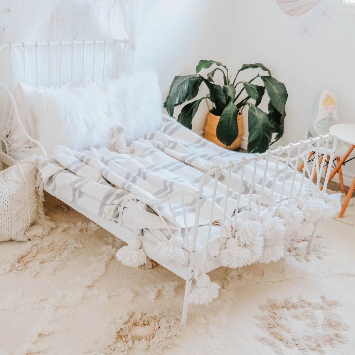 Monochrome Striped Moroccan Pom Pom Blanket - Racer White