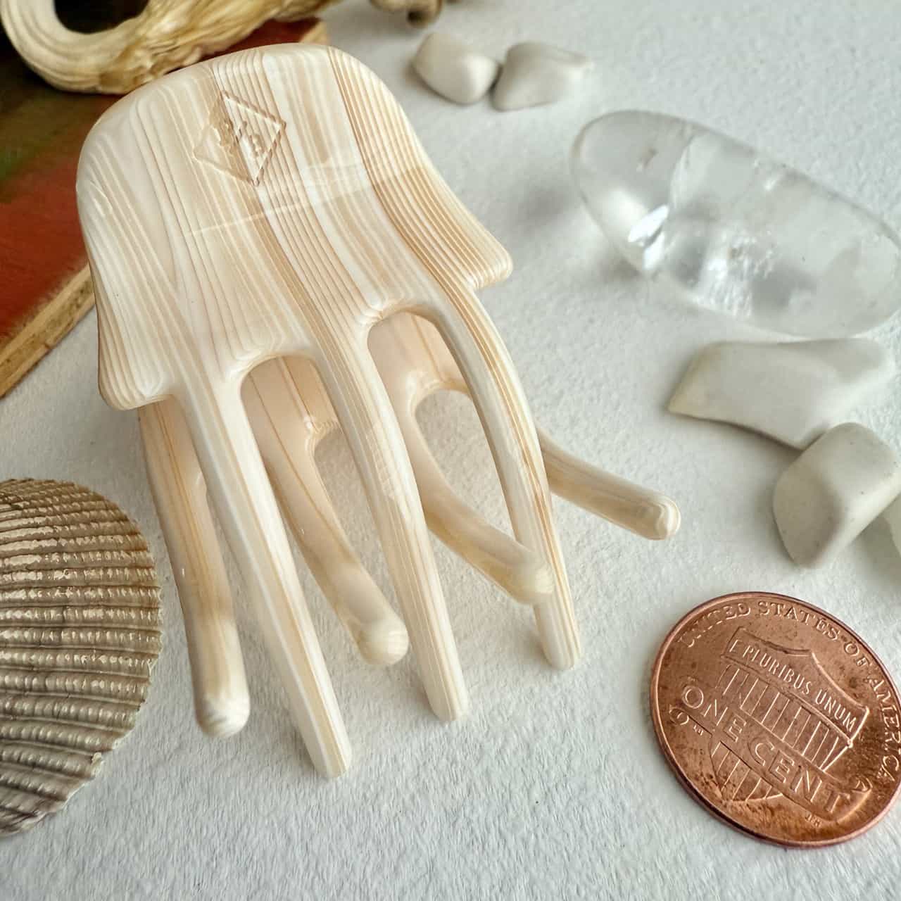 Nobra Mini Hair Claw in Butter Cream