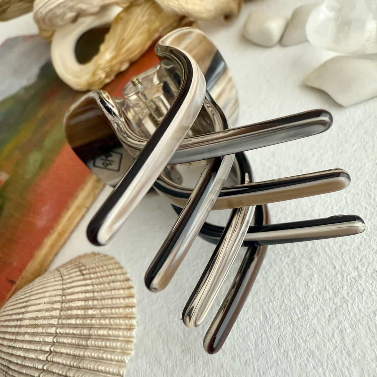 Nobra Mini Hair Claw in Horn