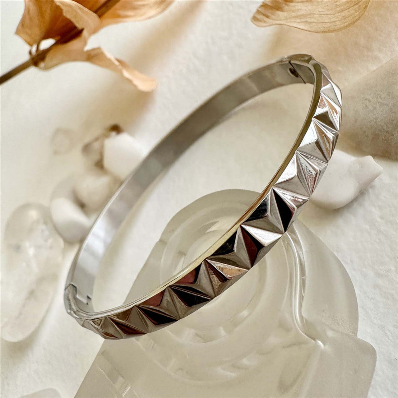 Sid Diamond Pattern Bangle - Silver