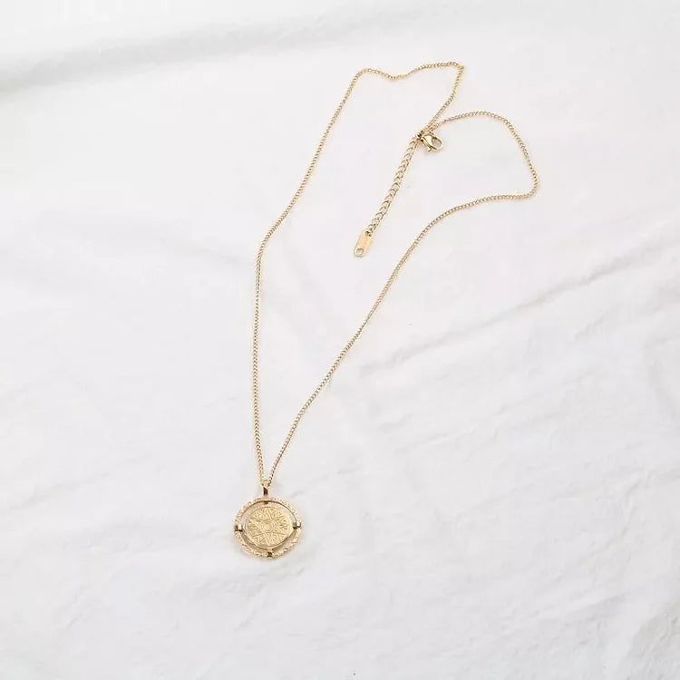The Suncatcher necklace
