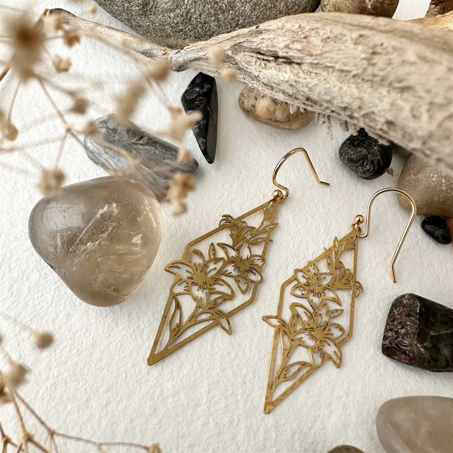 Tigris - Raw Brass Rhombus Flowers Drop Earrings