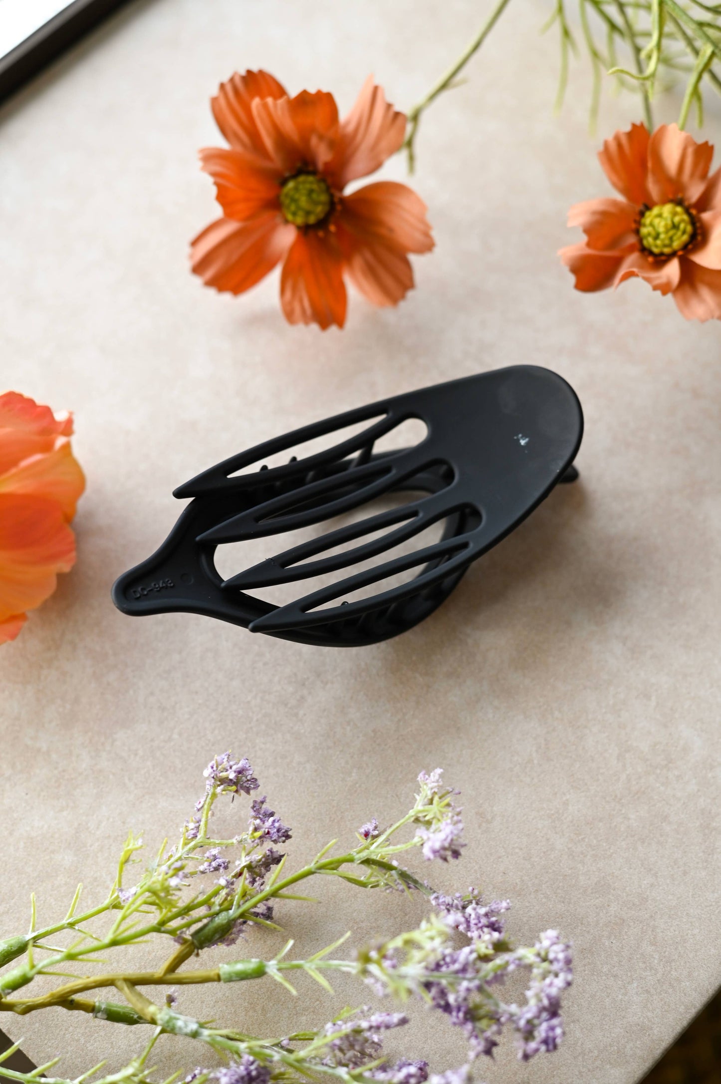 Black Matte Wide Lay Flat Clip