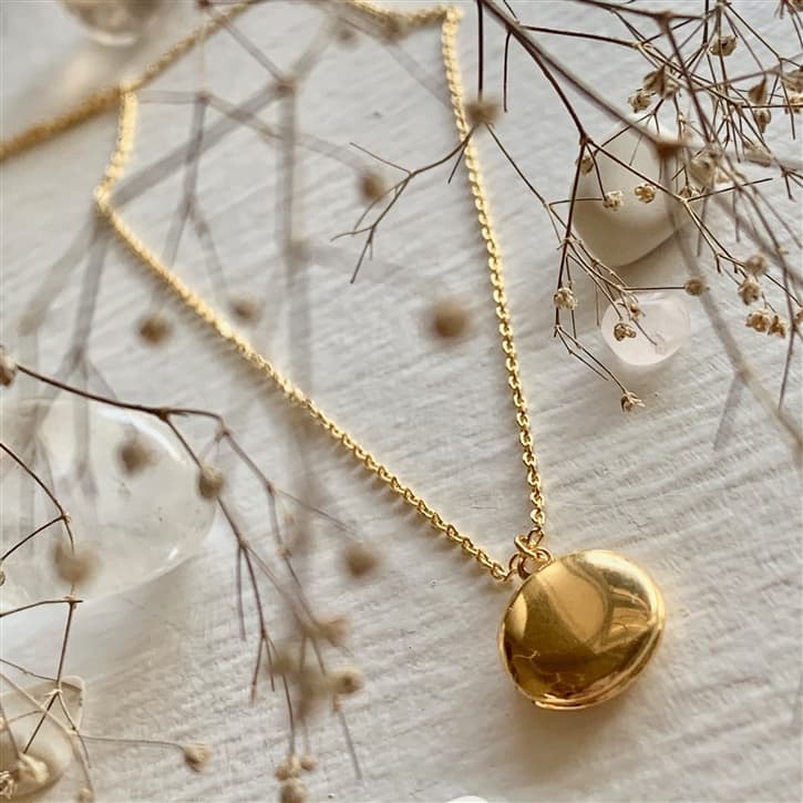 Jane Round Gold Locket Necklace in Gold