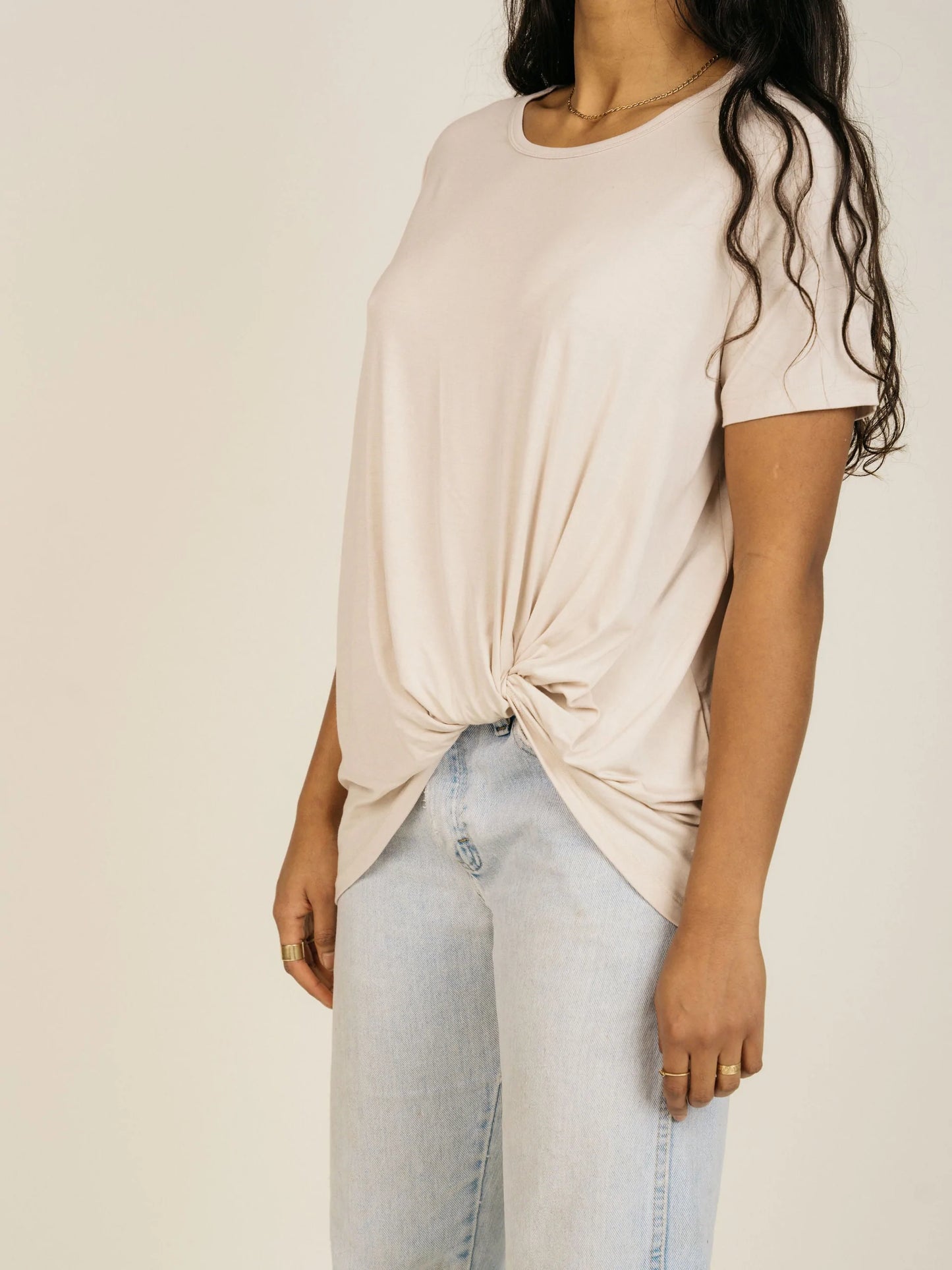 Knotty Tee - Garlic