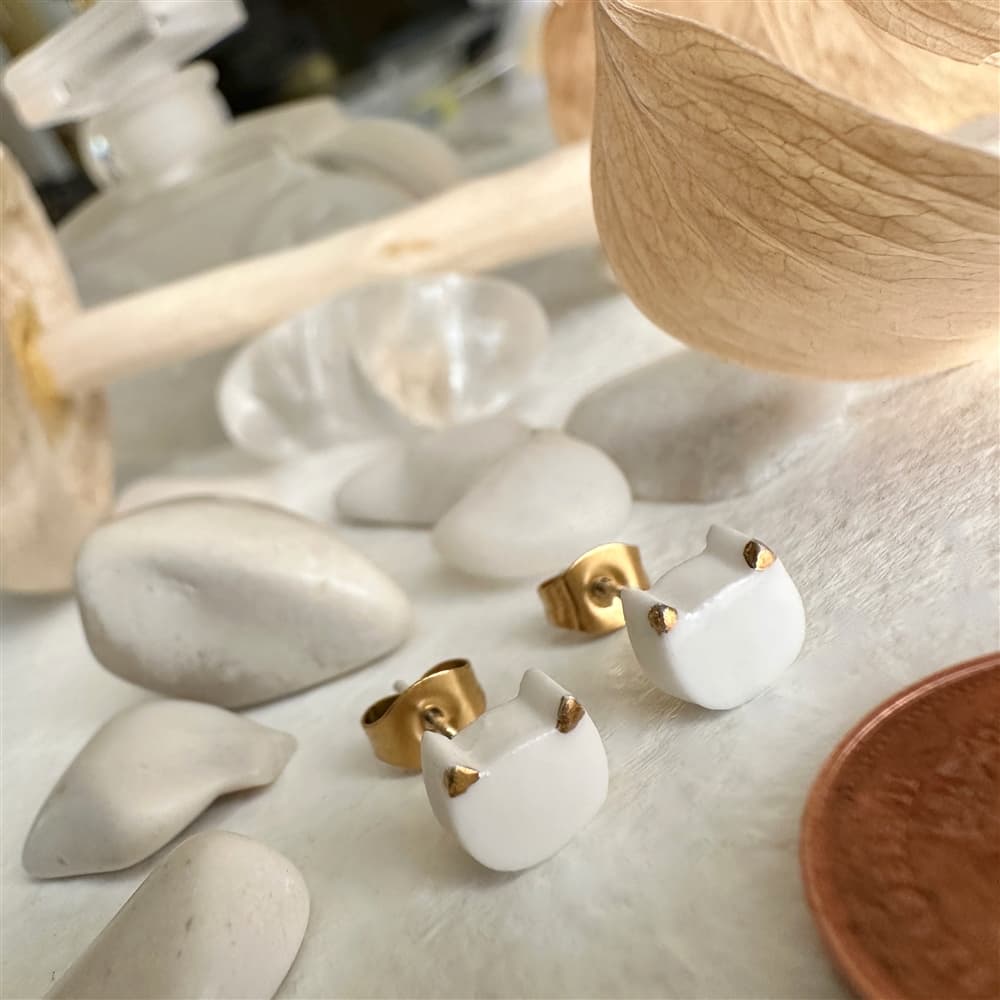 Mew Porcelain Cat Face Stud Earrings in White