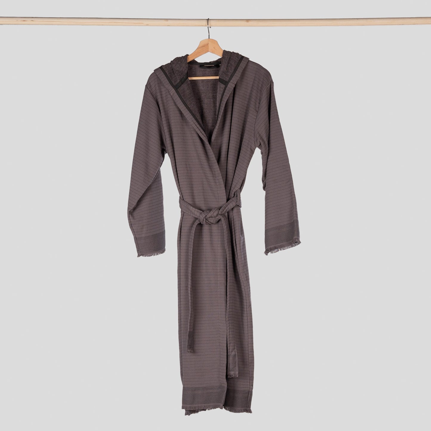 Leo Terry Robe - Charcoal