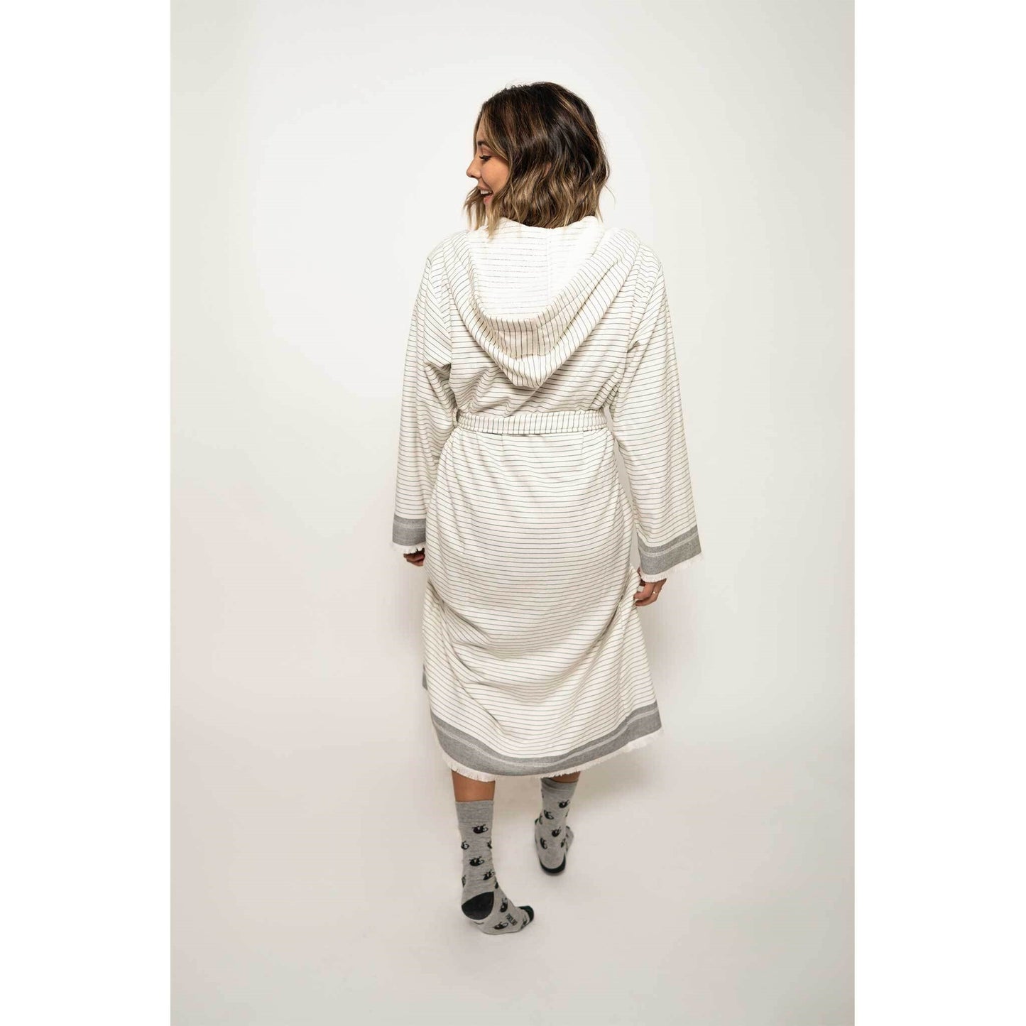 Leo Terry Robe - White