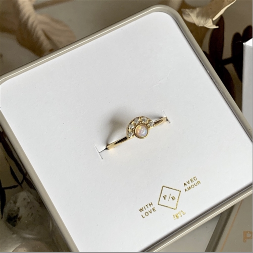 Pavão Ornate Rhinestone Ring in Gold Vermeil