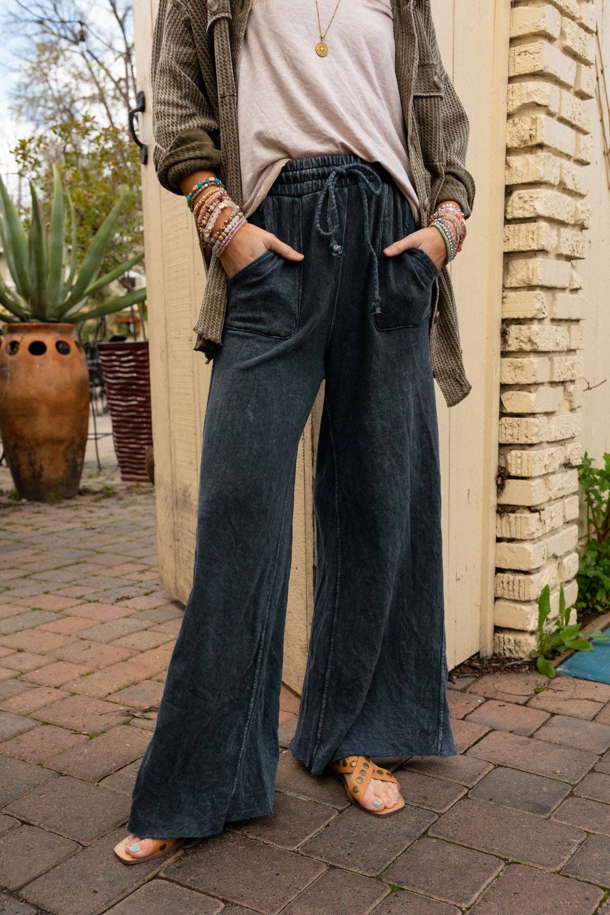 Fall Favorite: Relaxing Robin Wide Leg Pant - New Navy