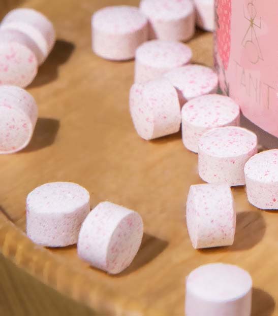 Strawberry Toothpaste Tablets - Reusable jar - 124 tablets