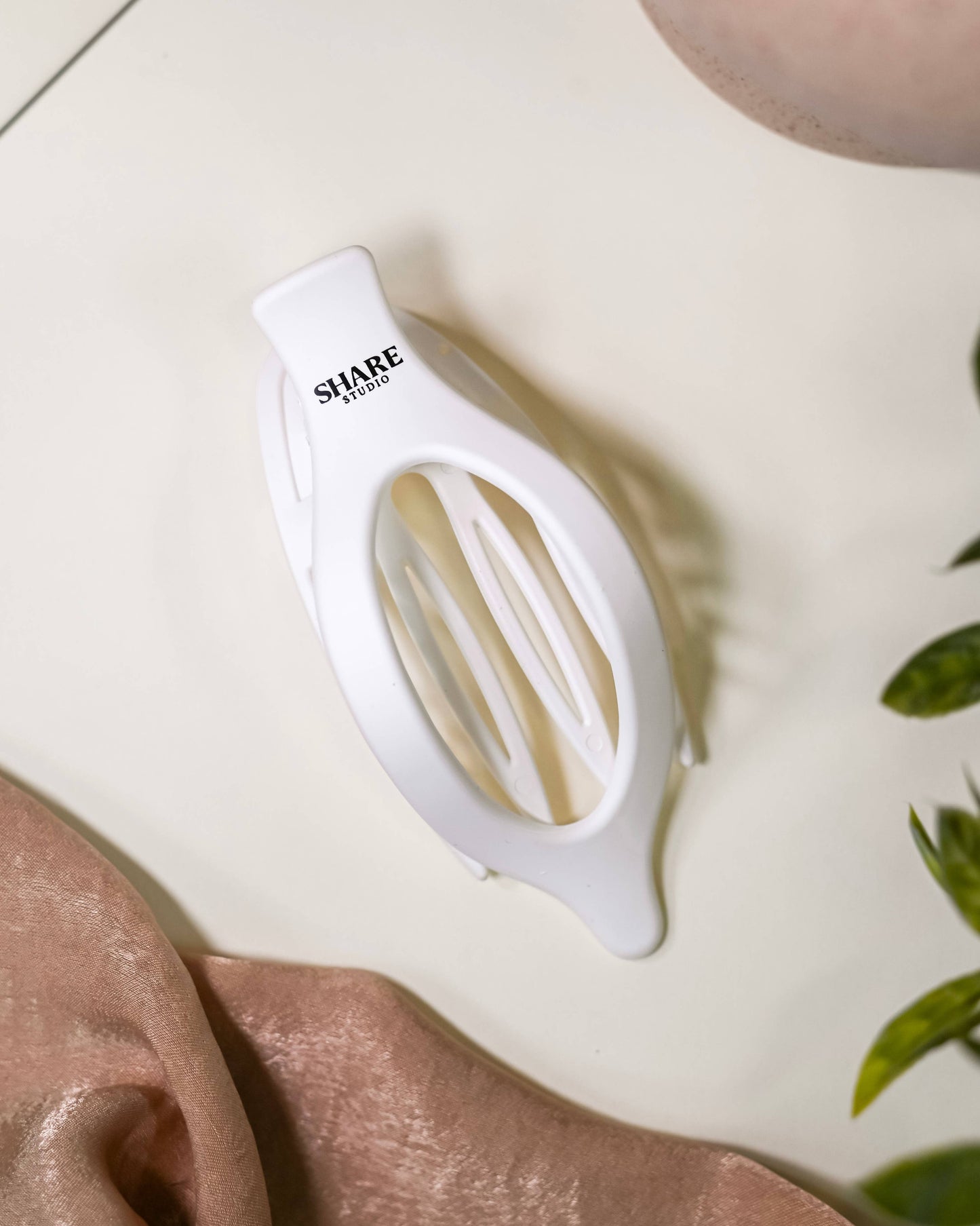 Pure White Matte Wide Lay Flat Clip
