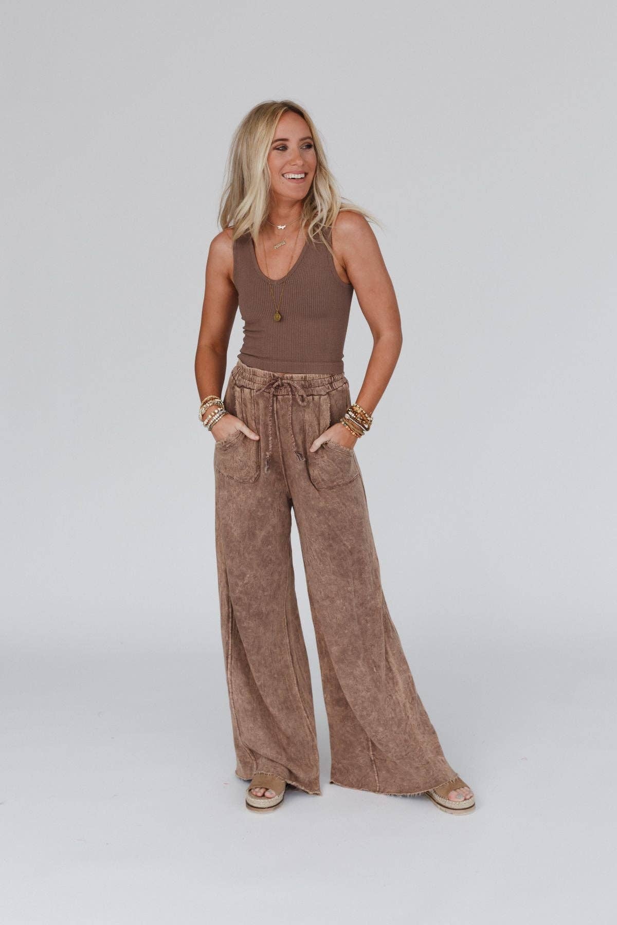 Fall Favorite: Relaxing Robin Wide Leg Pant - New Mocha