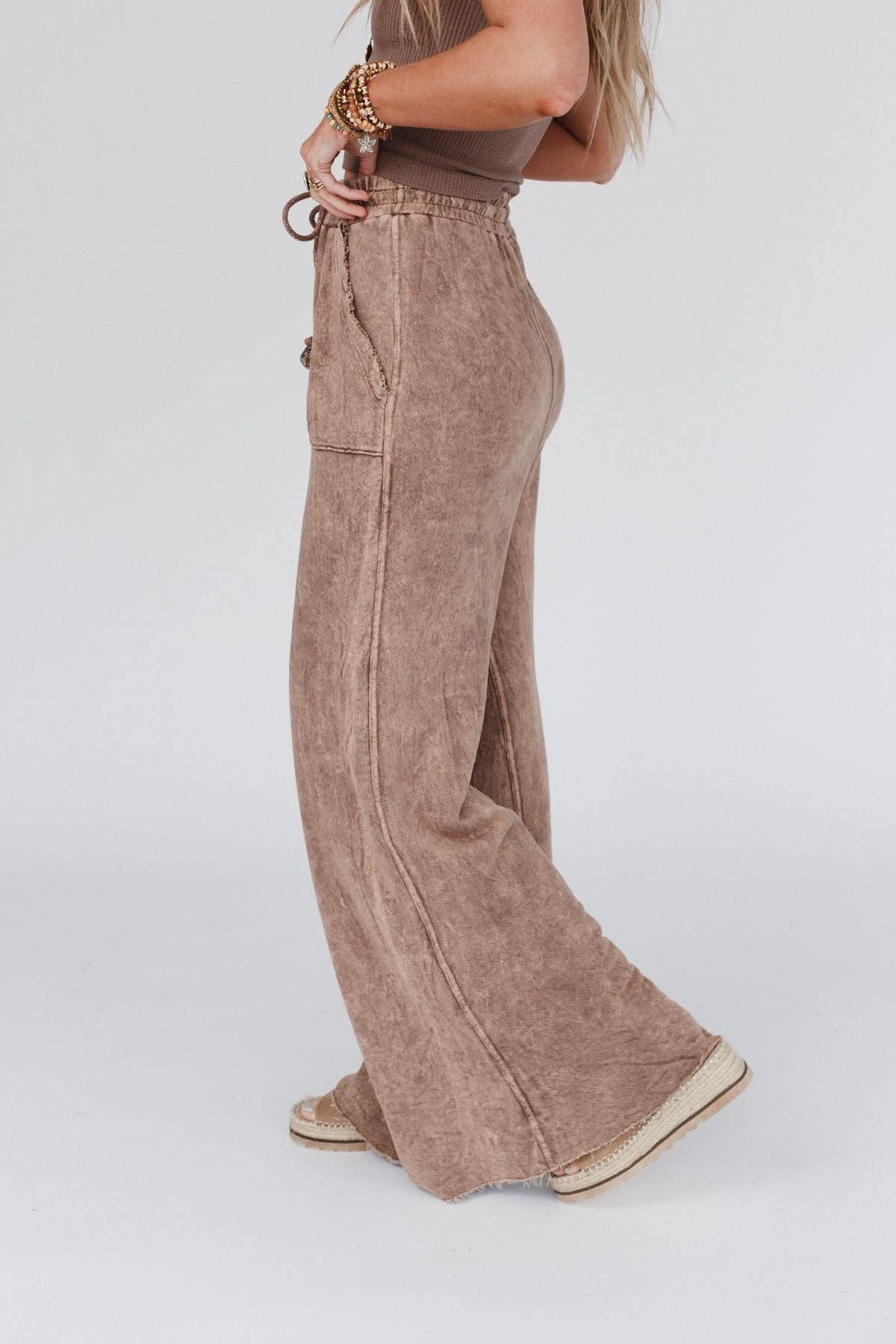 Fall Favorite: Relaxing Robin Wide Leg Pant - New Mocha