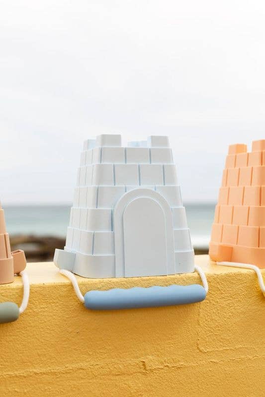 Clovelly castle bucket - new silicone castle-shaped bucket
