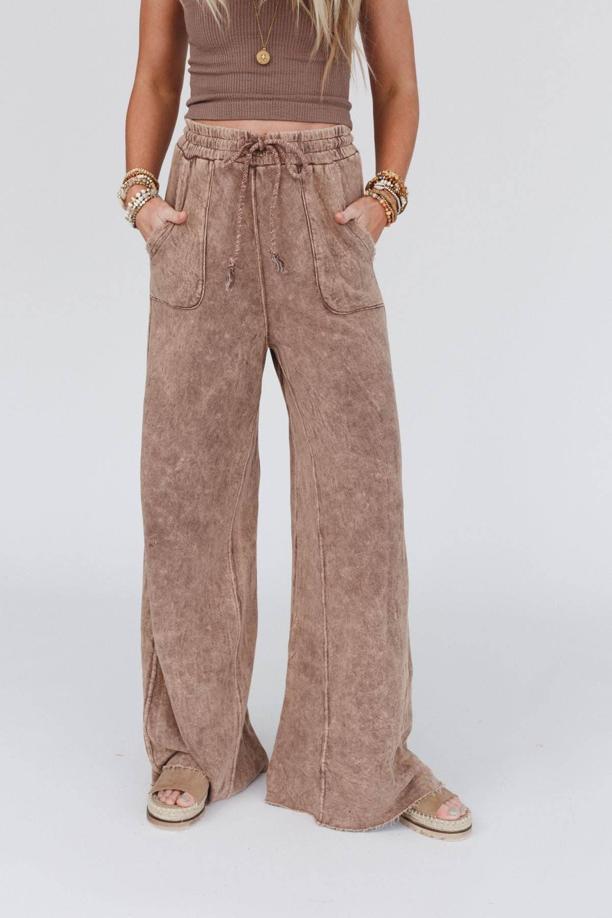 Fall Favorite: Relaxing Robin Wide Leg Pant - New Mocha