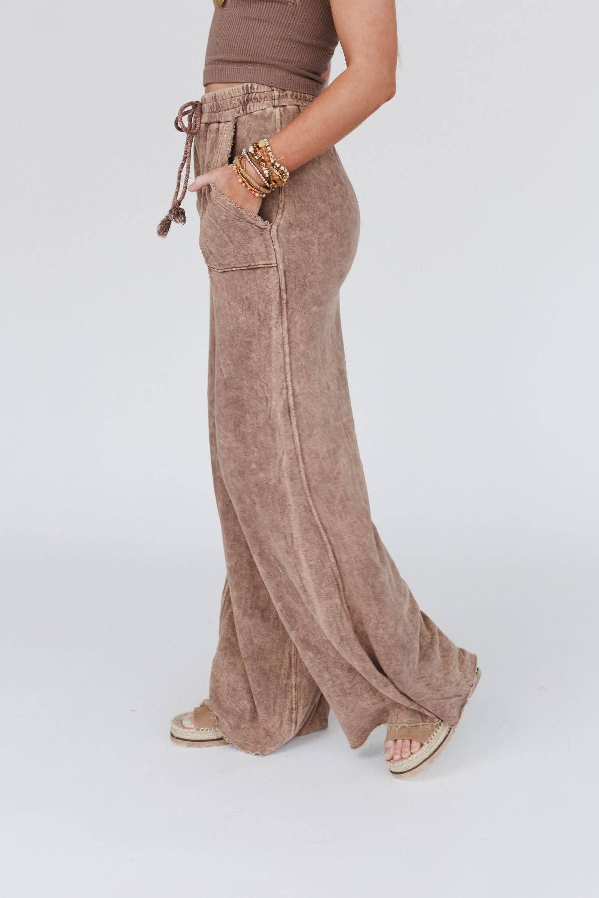Fall Favorite: Relaxing Robin Wide Leg Pant - New Mocha