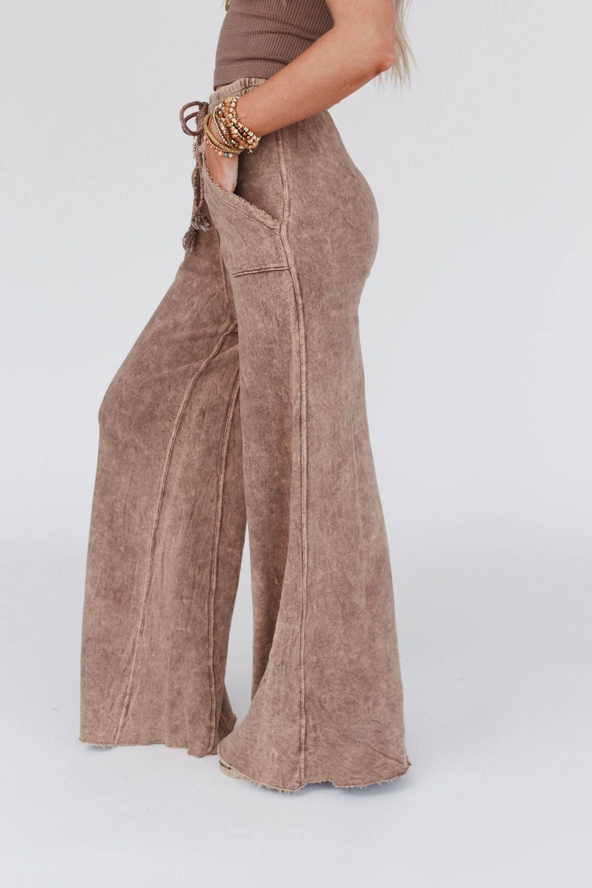 Fall Favorite: Relaxing Robin Wide Leg Pant - New Mocha