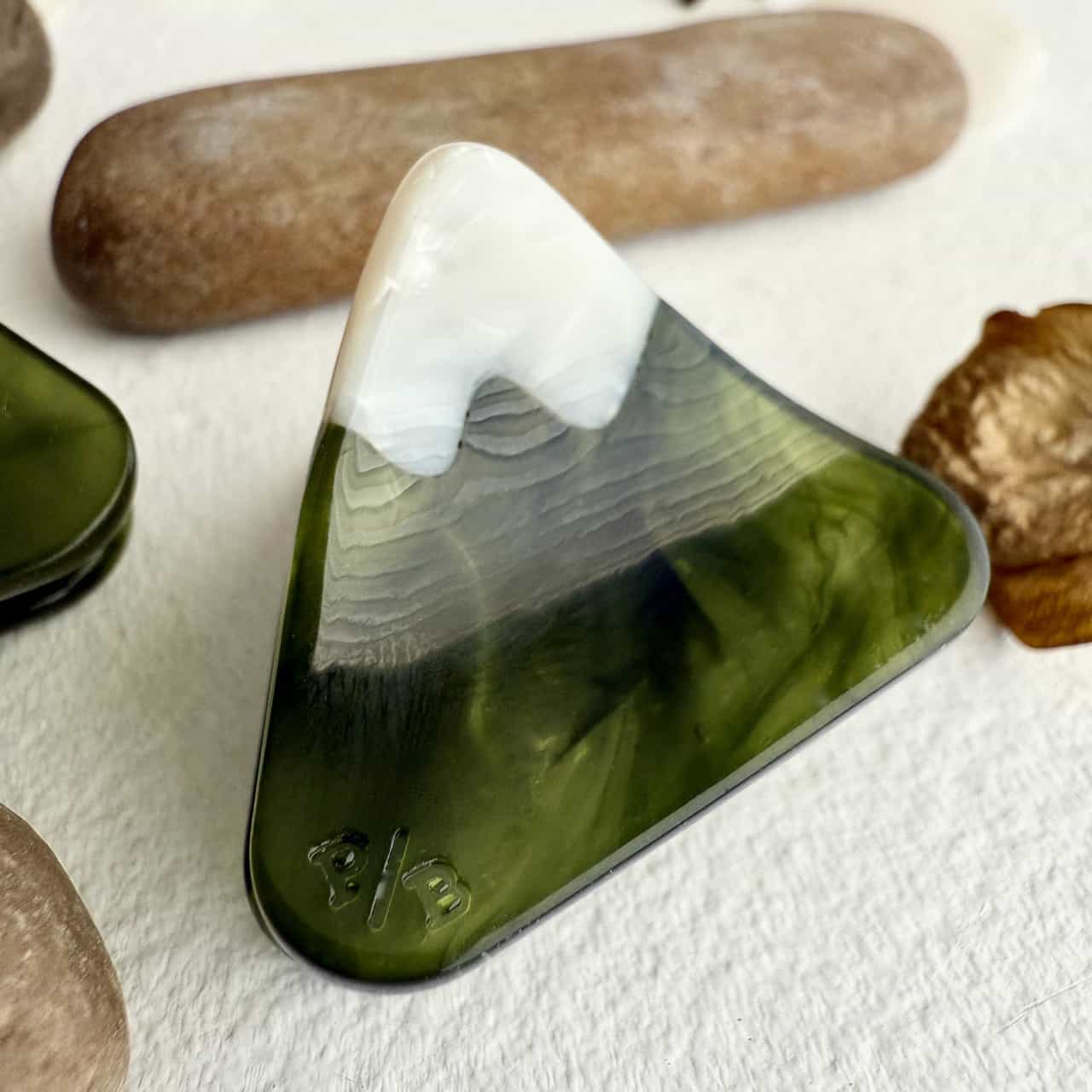 Bankhead Mini Mountain Hair Claw in Forest