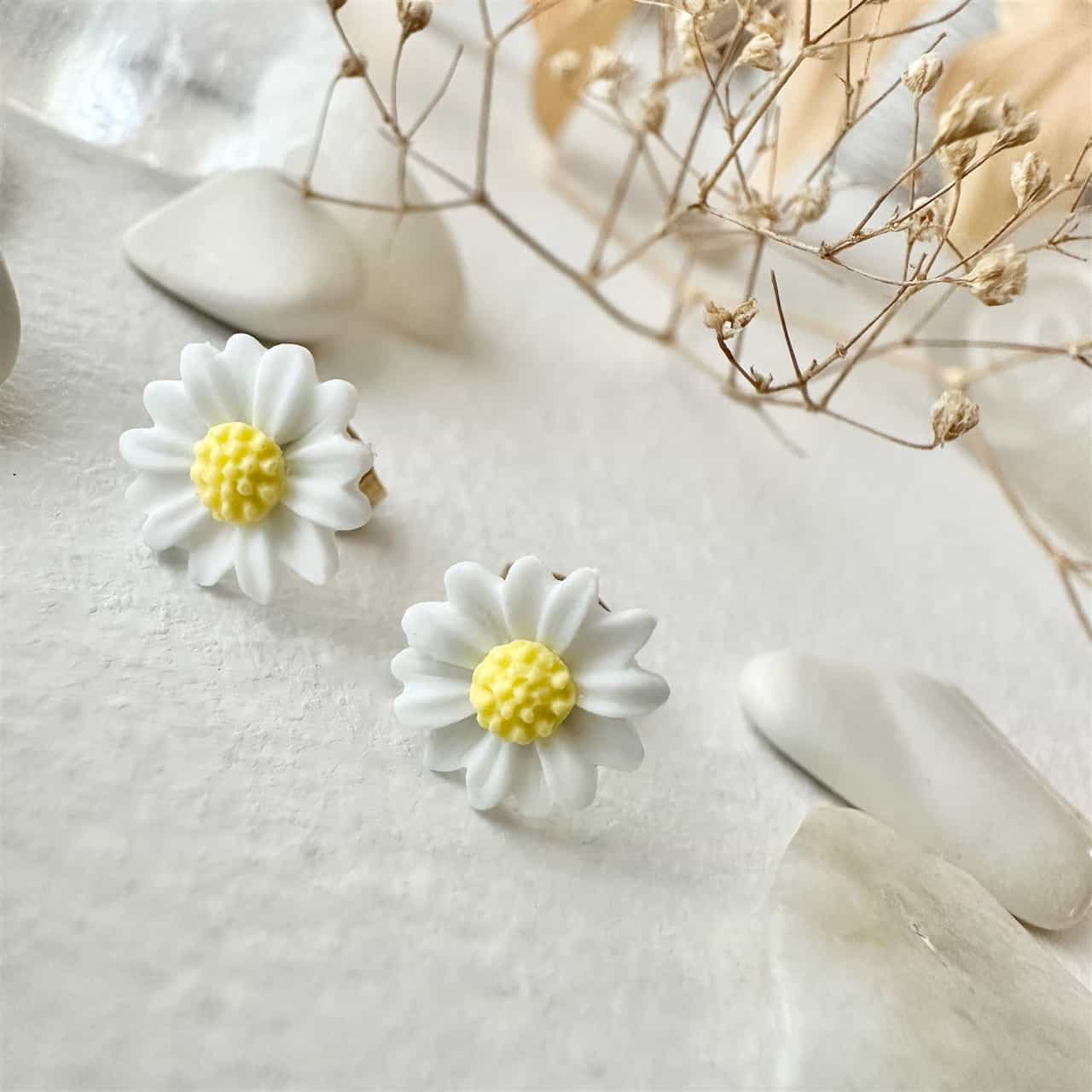 Bellis - Porcelain Daisy Stud Earrings in White