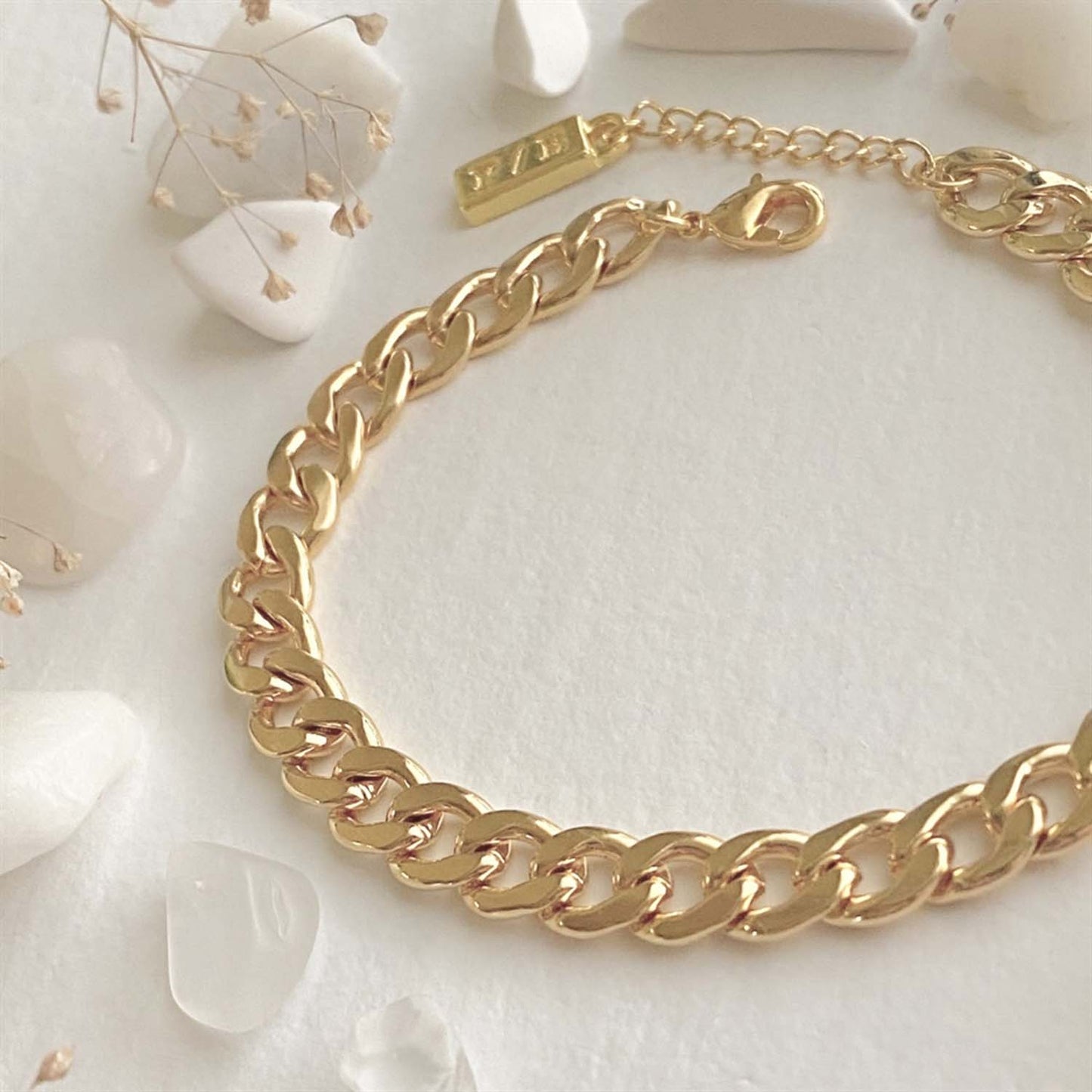 Billy Large Link Chain Bracelet in Gold