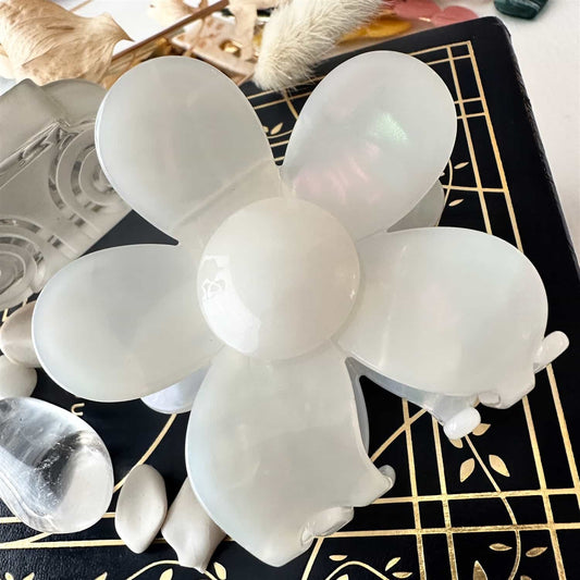 Flower Power Acrylic Hair Claw - Pearl