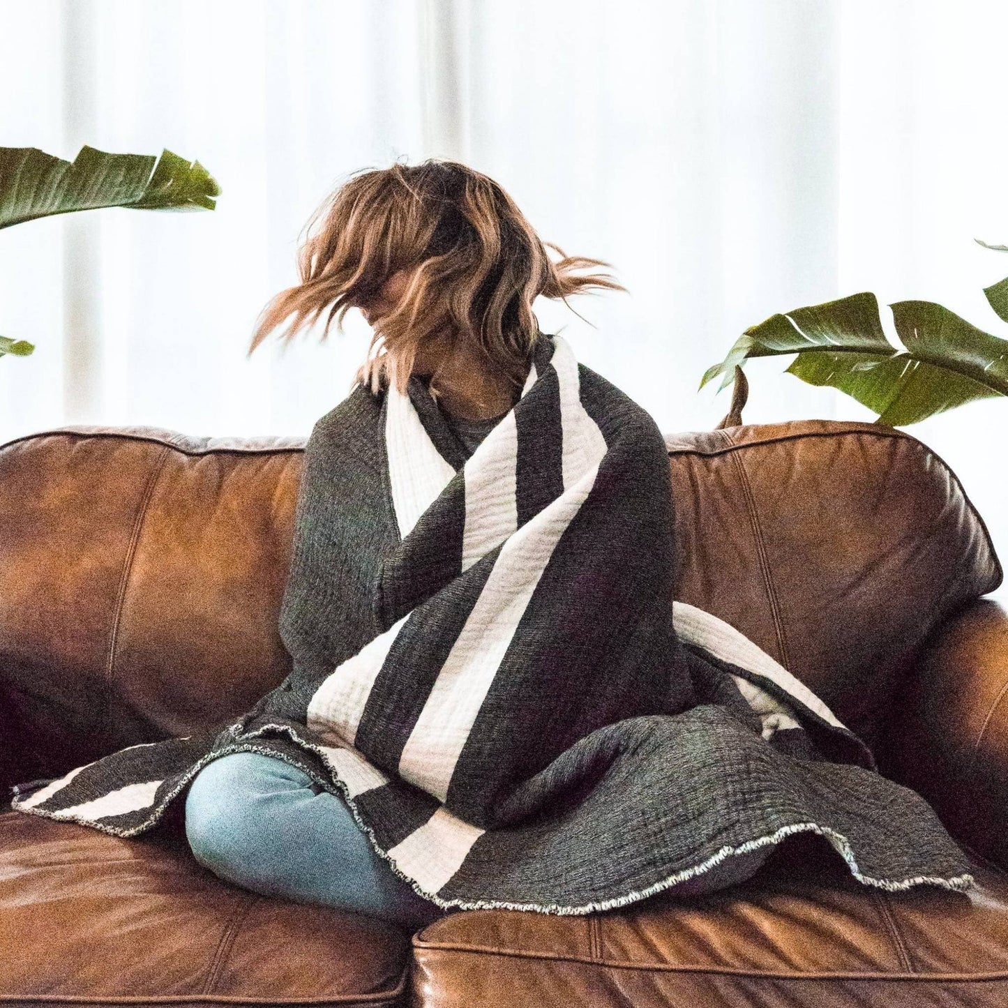 Heirloom Throw - Charcoal