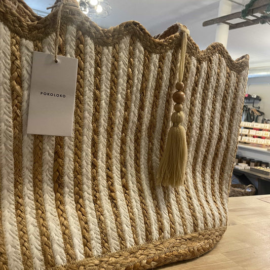 Jute Bag - Scalloped Tote with Tassel - Natural / White