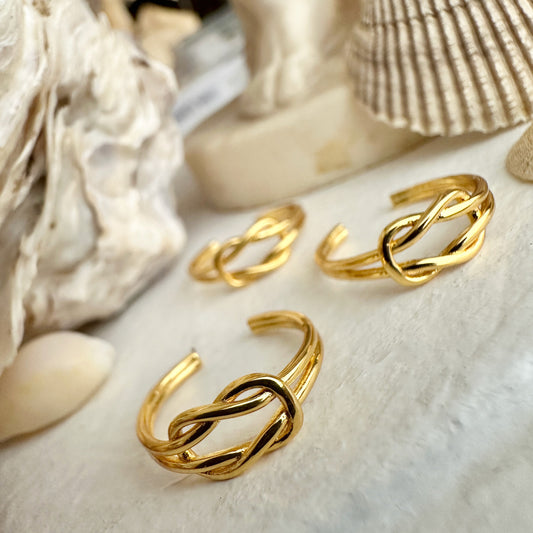 Knotty Toe Ring in Gold