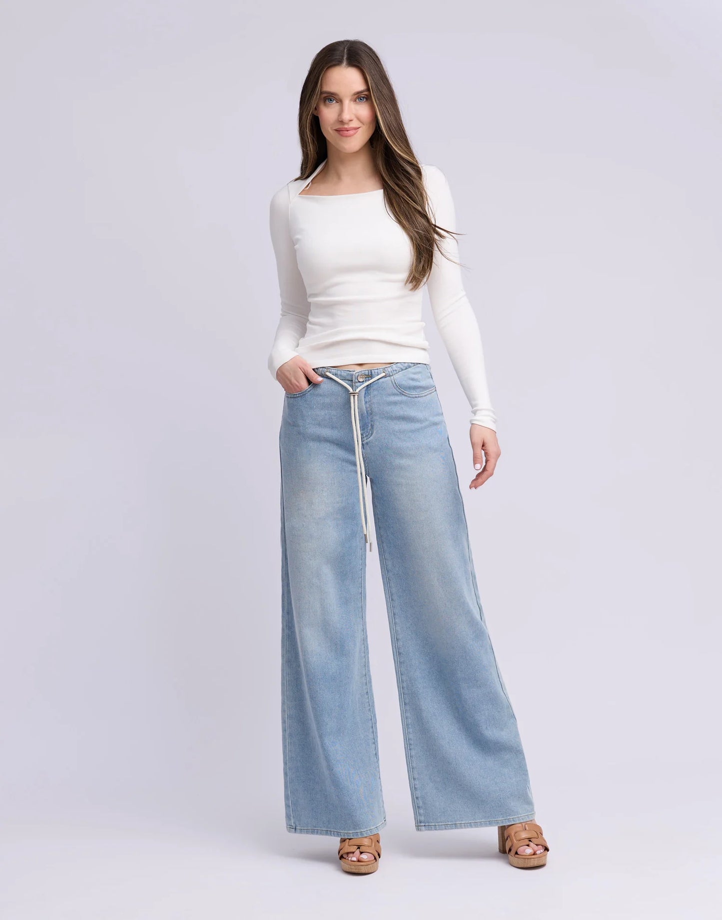 Lily Wide Featherweight - Classic Rise - Rihanna