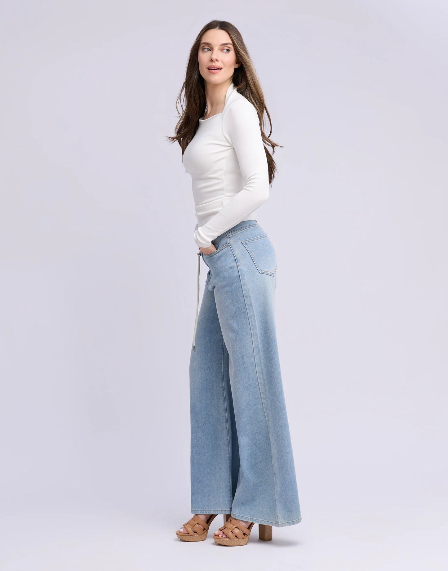 Lily Wide Featherweight - Classic Rise - Rihanna