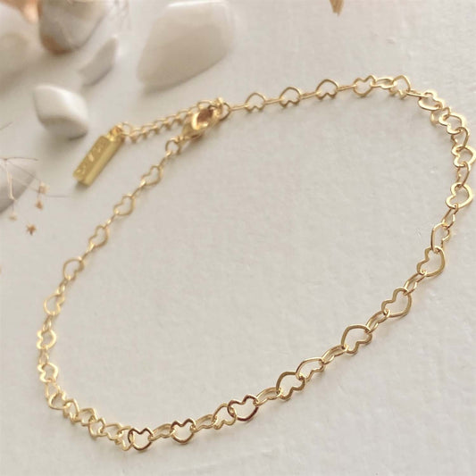 Love Bites Tiny Heart Chain Anklet in Gold