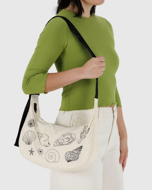 Medium Baggu Nylon Crescent Bag - Embroidered Shells