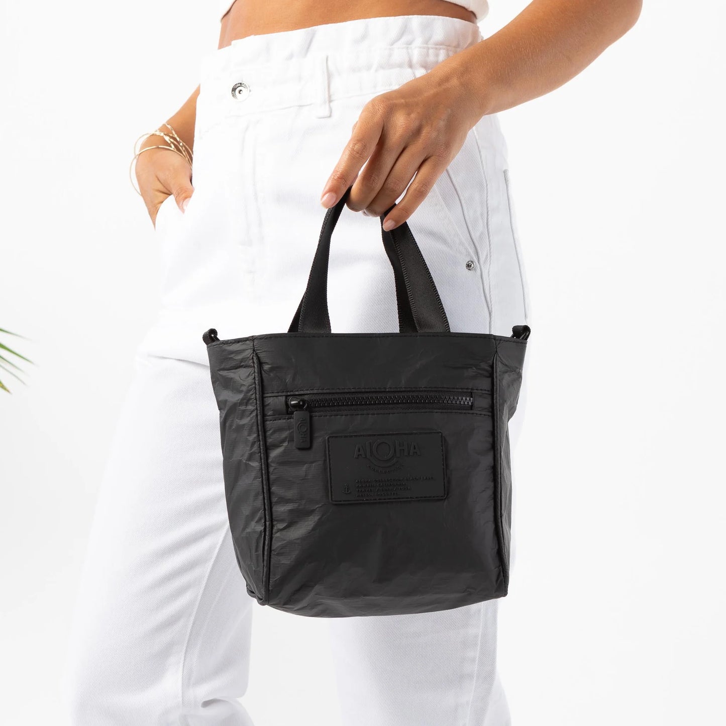 Monochrome Crossbody - Black