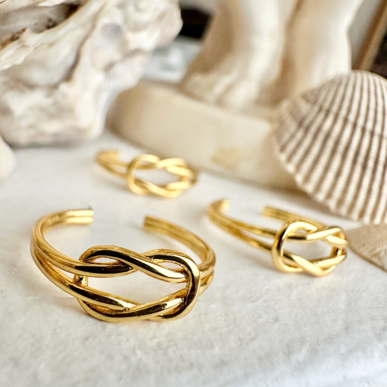 Knotty Toe Ring in Gold