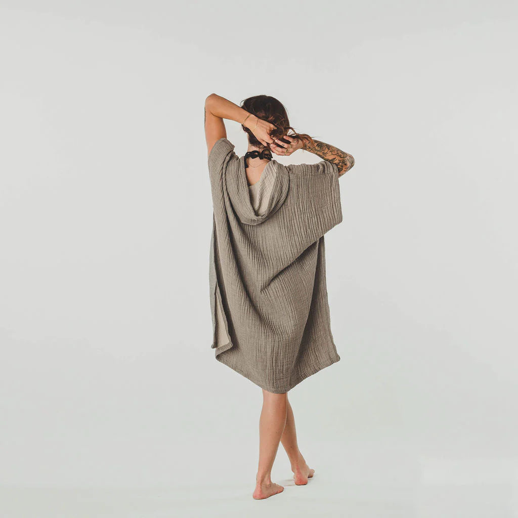 Shoreline Poncho - Pebble