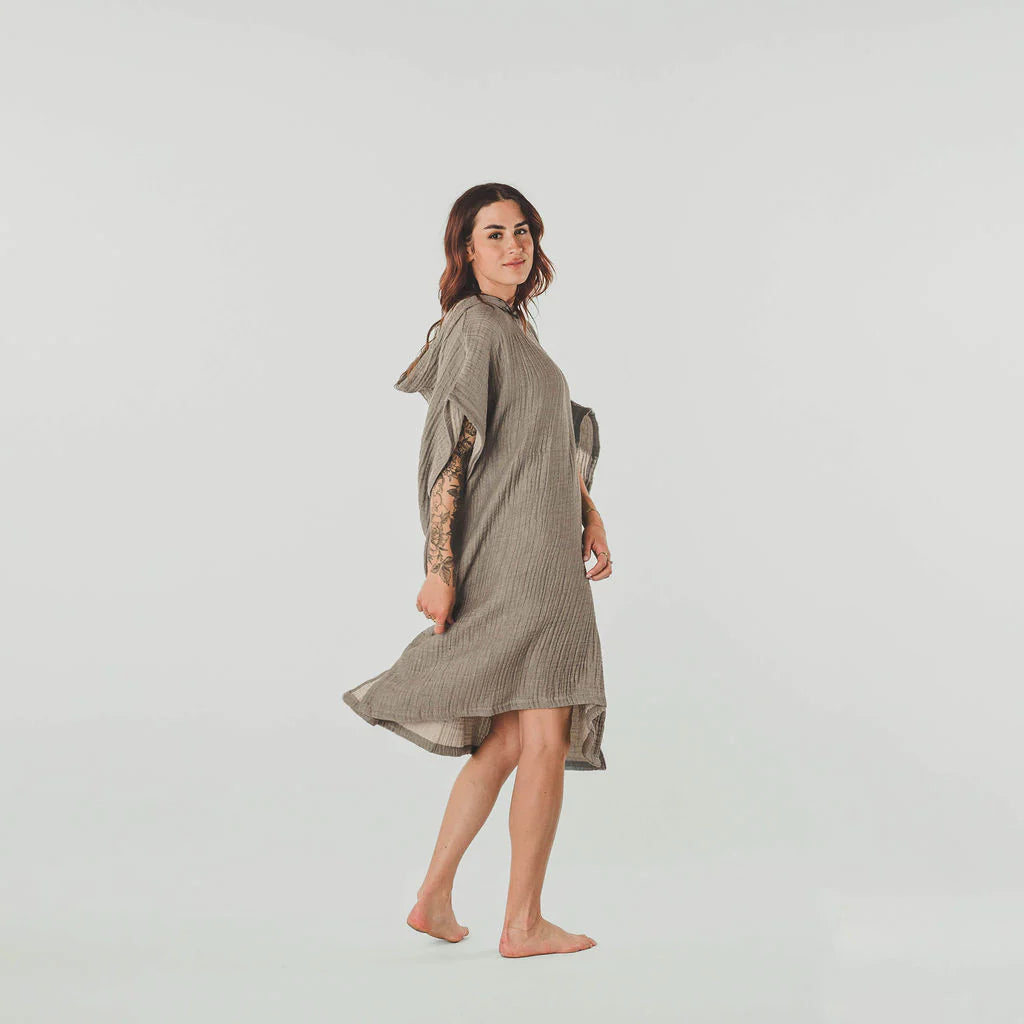 Shoreline Poncho - Pebble