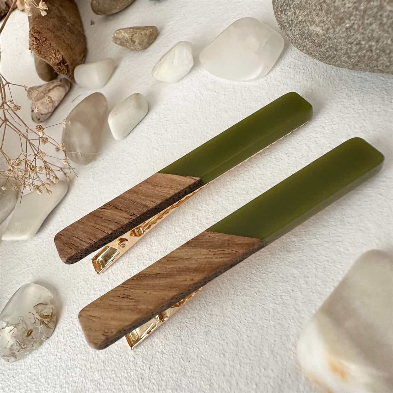 Simone - Wood & Acrylic Duckbill Hairclips in Green