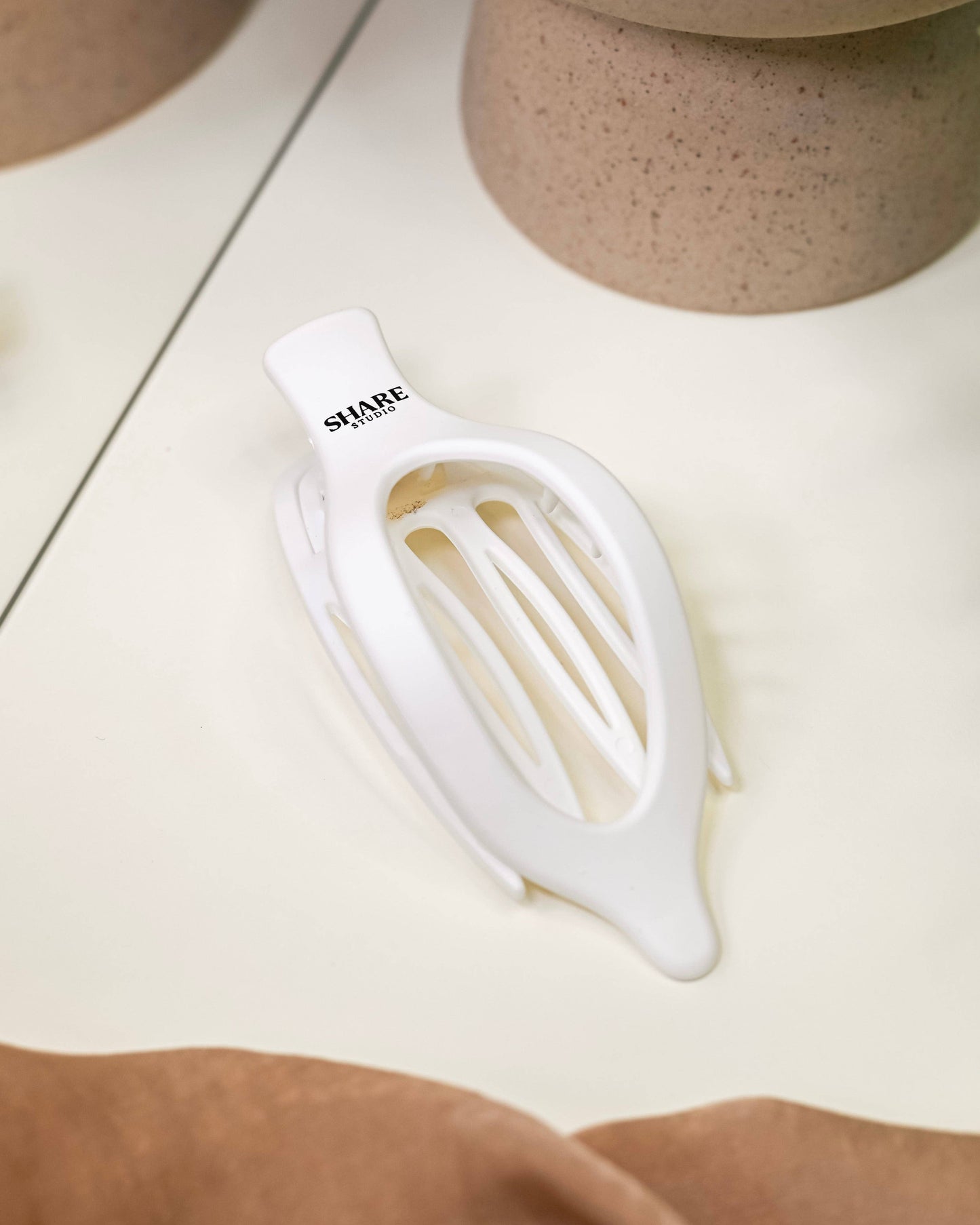 Pure White Matte Wide Lay Flat Clip