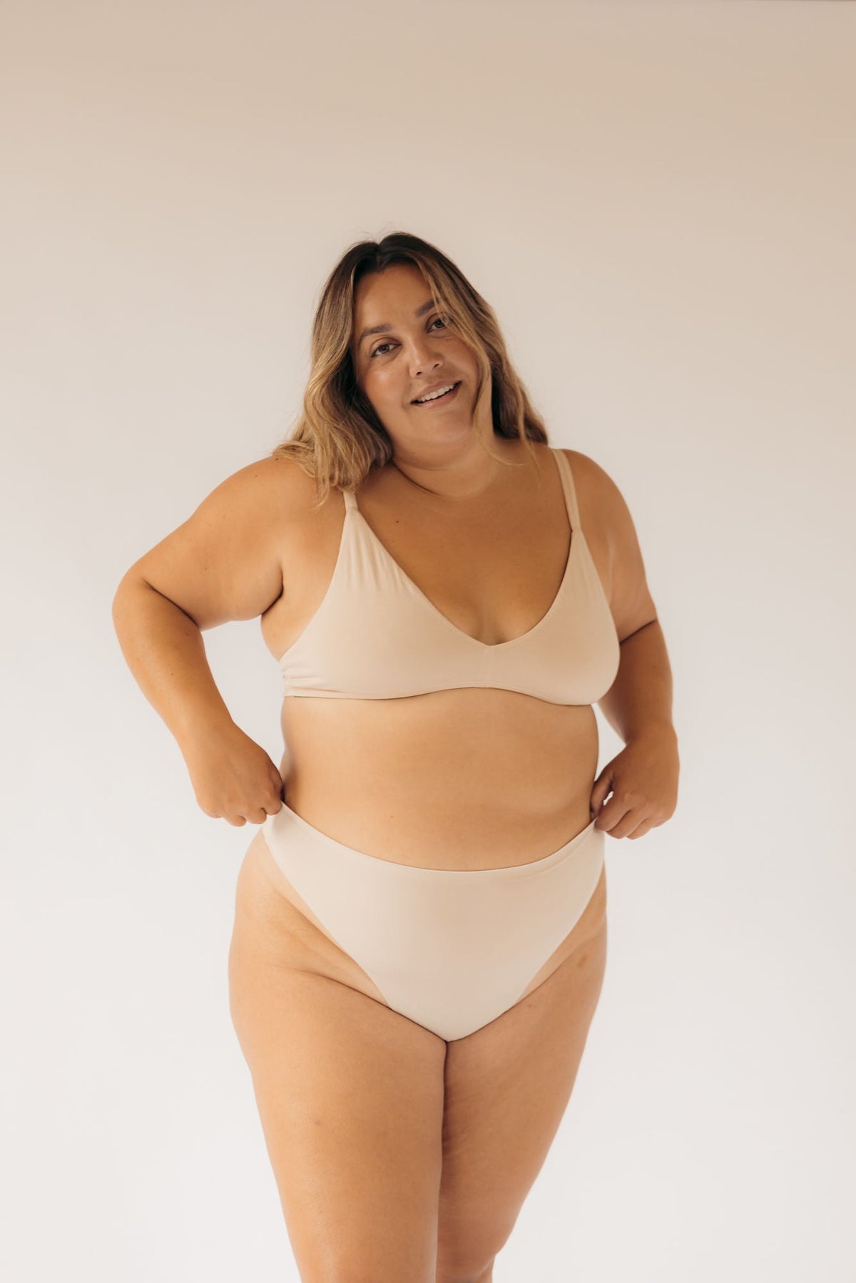 Seamless High Rise Thong - Biege