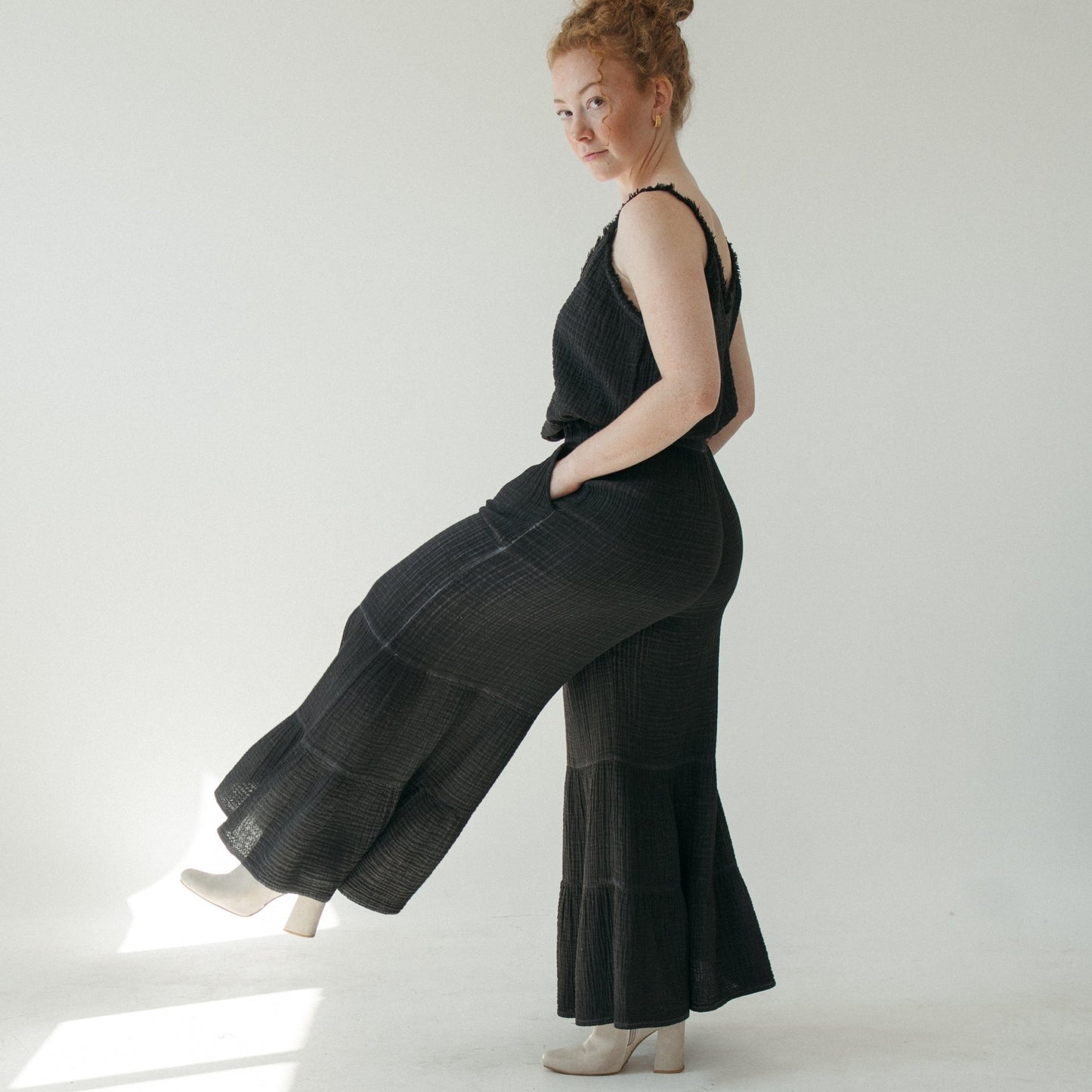 Crinkle Ruffled Pants - Black