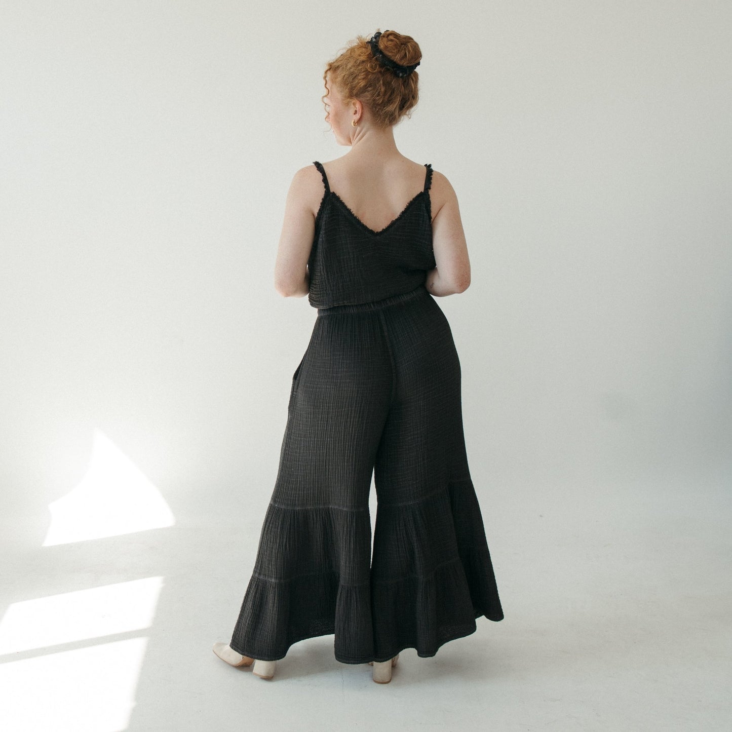 Crinkle Ruffled Pants - Black
